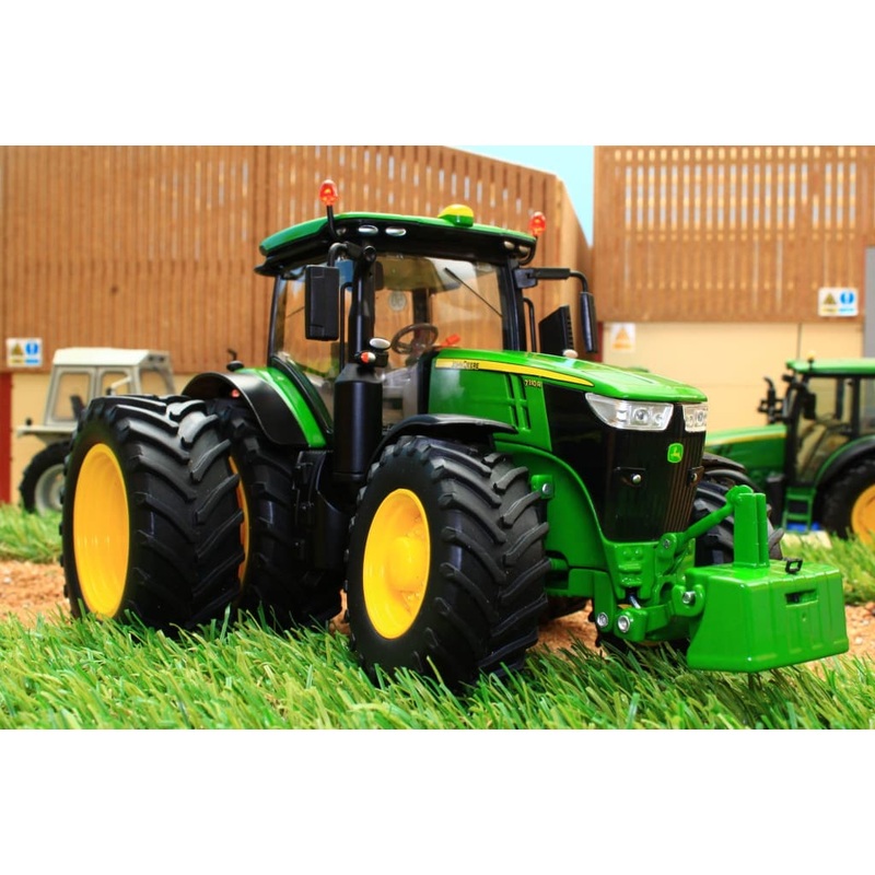 W7846 Wiking John Deere 7310r Tractor With Rear Duals