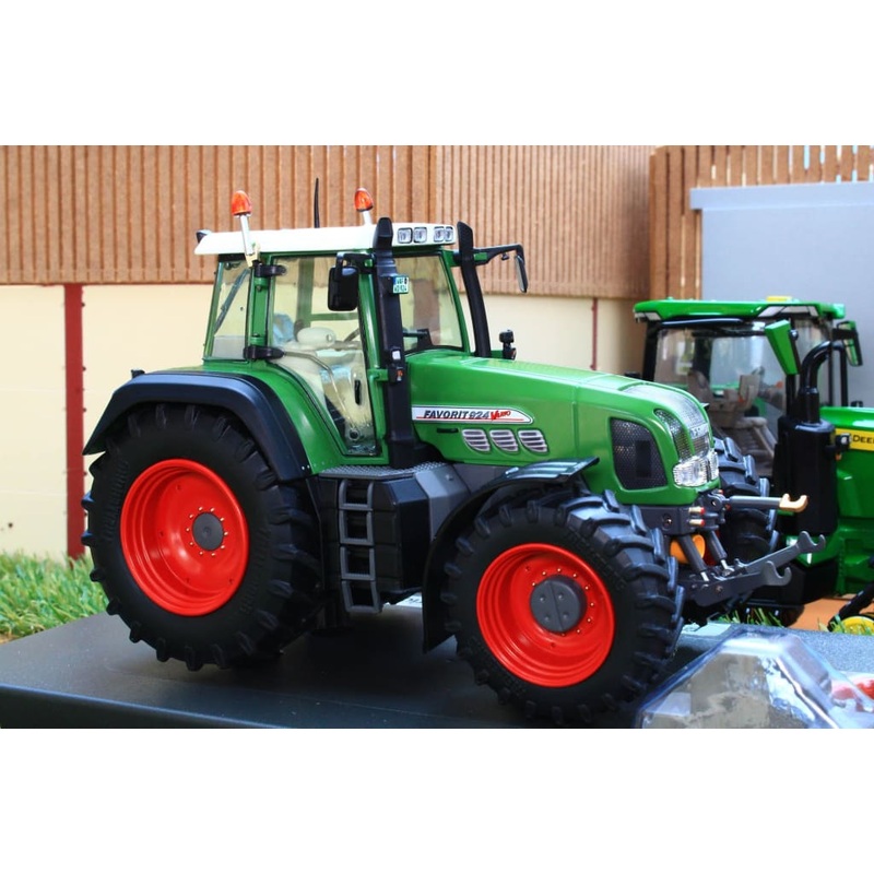 WE1067 WEISE FENDT FAVORIT 924 TRACTOR 2ND GEN