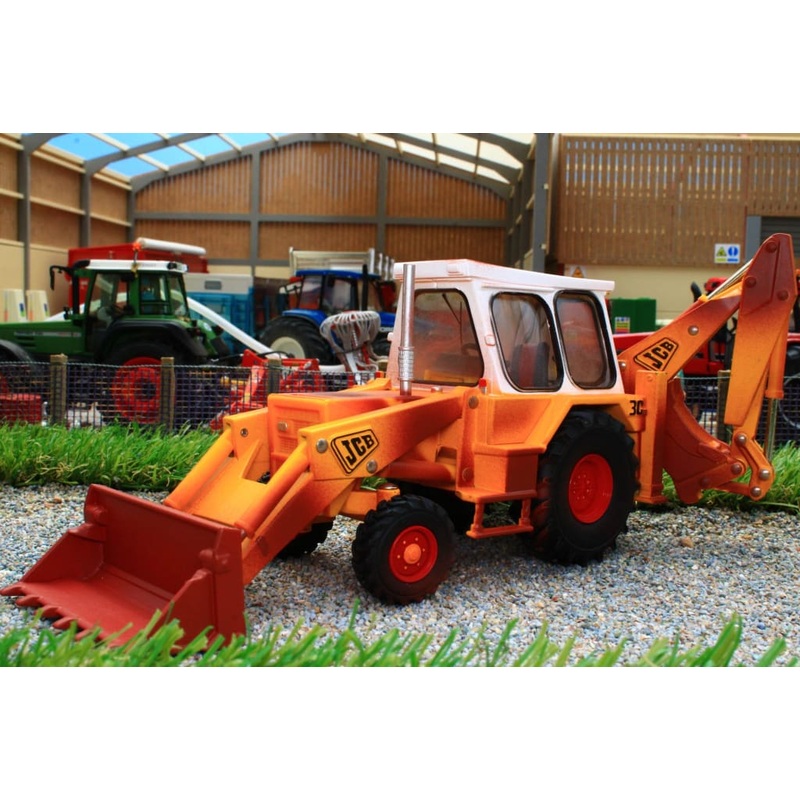 43280 BRITAINS VINTAGE JCB 30 MK111 BACKHOE LOADER RUSTY VERSION