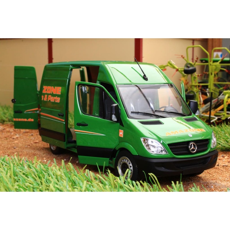 MM1905-06-01 MARGE MODELS MERCEDES SPRINTER VAN IN GREEN AMAZONE LIVERY