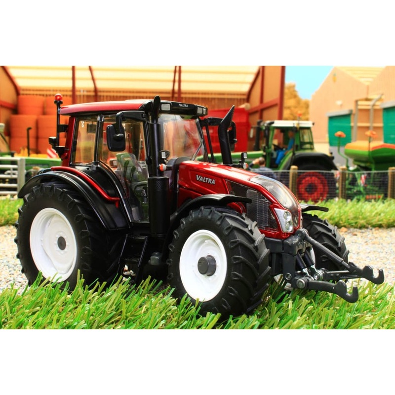 W7326 WIKING VALTRA N143 HT3 TRACTOR