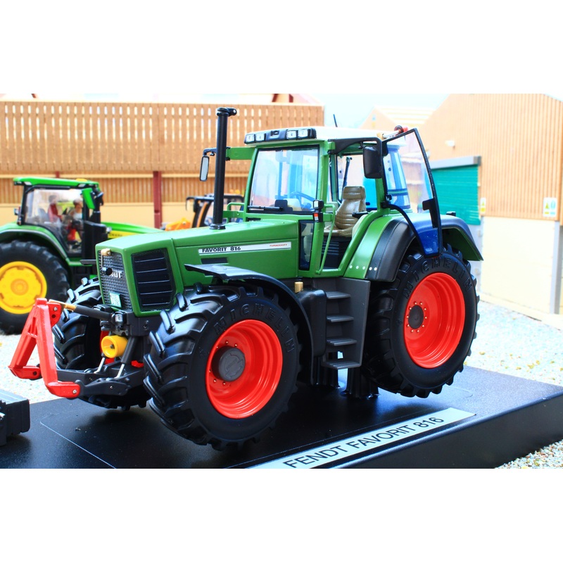 WE1070 Weise Toys Fendt Favorit 816 4WD Tractor