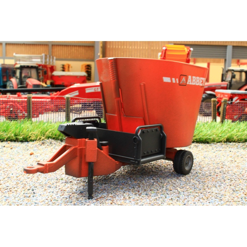2450L(w) WEATHERED SIKU ABBEY FODDER MIXER WAGON