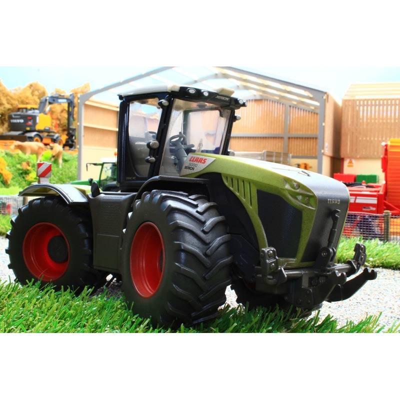 43246(w) WEATHERED Britains Claas Xerion 5000 Tractor