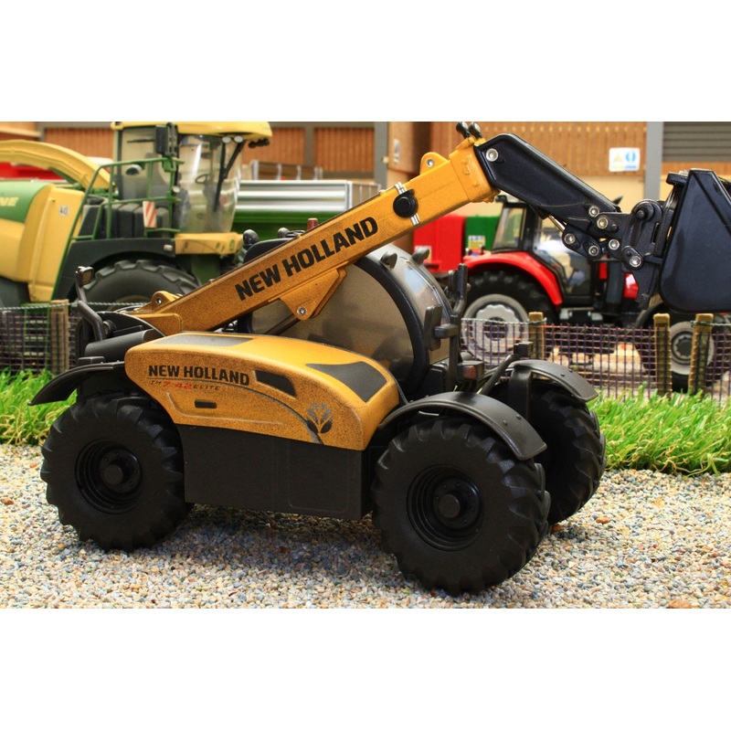 43263(w) WEATHERED Britains New Holland TH 7.42 Telehandler