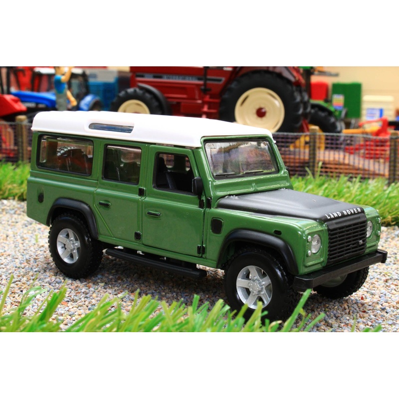 BUR43029G BURAGO 132 SCALE LAND ROVER 110  IN METALLIC GREEN