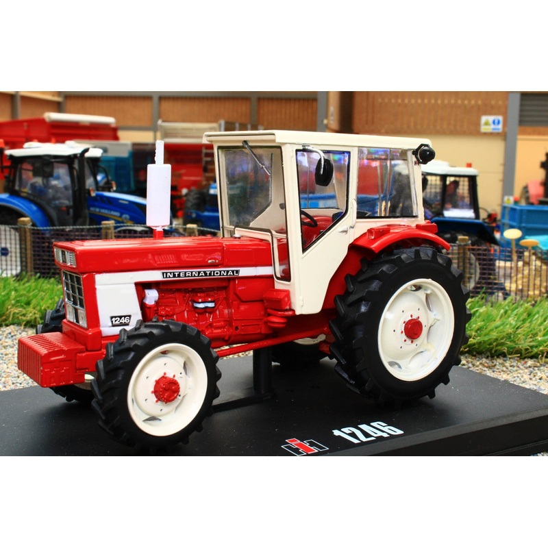 REP204 REPLICAGRI INTERNATIONAL IH 1246 4WD TRACTOR