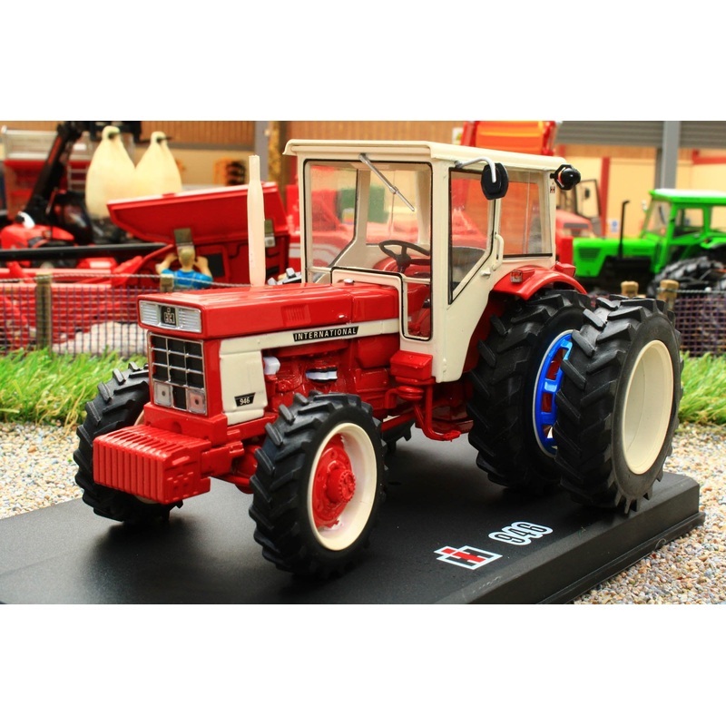 REP208 REPLICAGRI INTERNATIONAL IH 946 4WD TRACTOR WITH DETACHABLE REAR DUALS