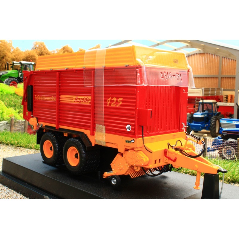 UH2839 UNIVERSAL HOBBIES SCHUITEMAKER RAPIDE 125 TRAILED FORAGE WAGON