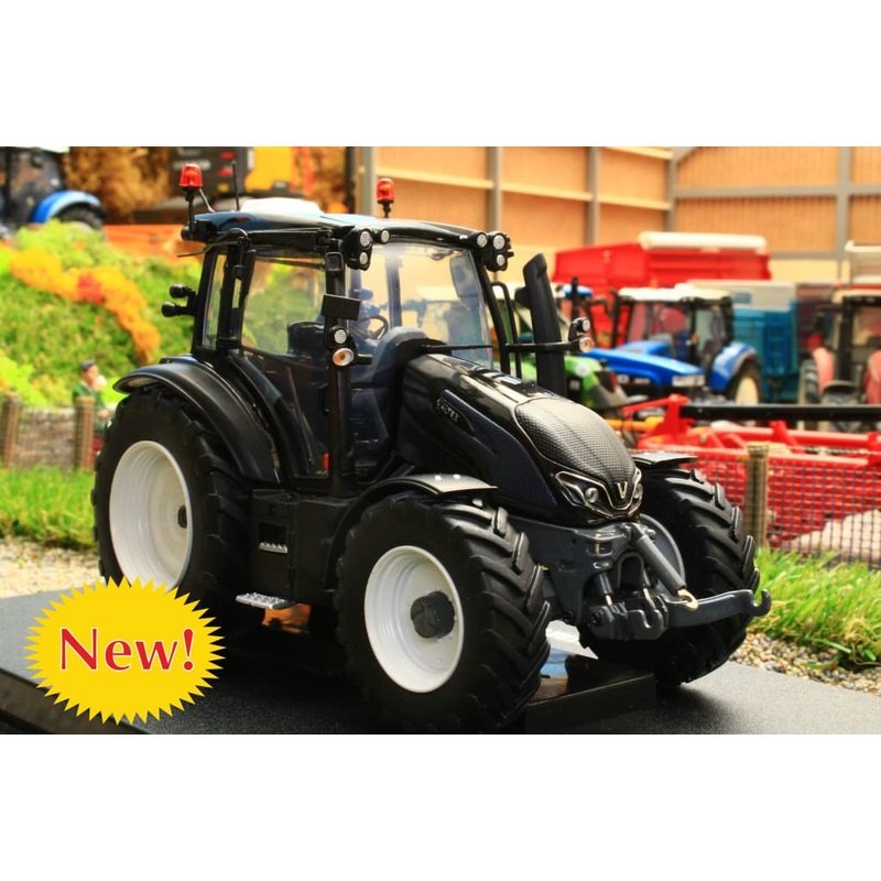 UH6291 UNIVERSAL HOBBIES VALTRA G135 BLACK 2021 4WD TRACTOR LIMITED TO 750pcs