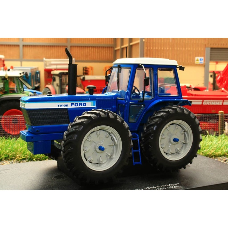 UH6302 Universal Hobbies Ford TW-30 County 1884 Prototype Tractor