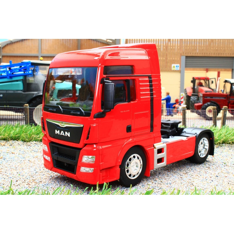 WEL32650SR WELLY 132 SCALE MAN TGX 4X2 LORRY IN RED