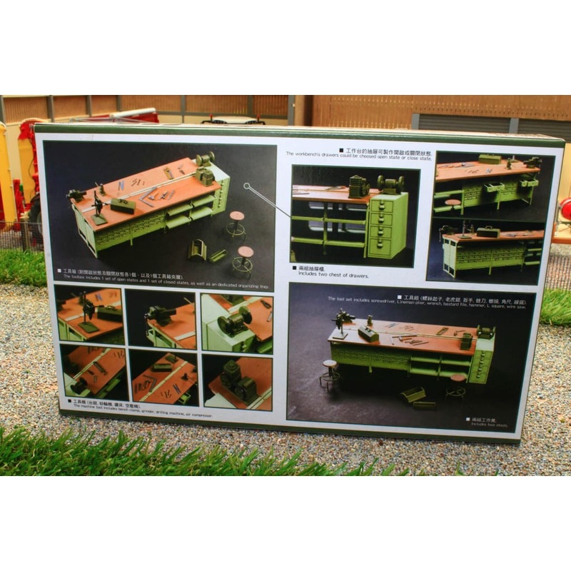 AFV35302 AFC CLUB 135 SCALE WORK BENCH KIT