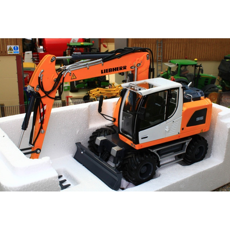 AT3200140 AT COLLECTIONS LIEBHERR A916 WHEELED EXCAVATOR WITH NOKIAN TYRES