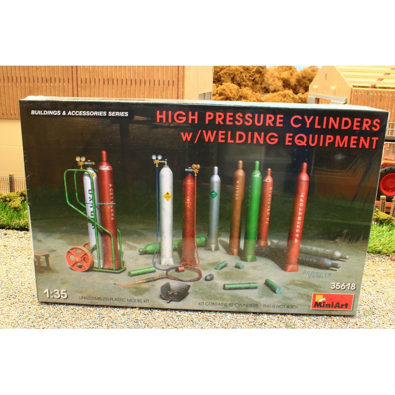MIA35618 MiniArt 1:35 Scale High Pressure Cylinders with Welding Equipment Kit