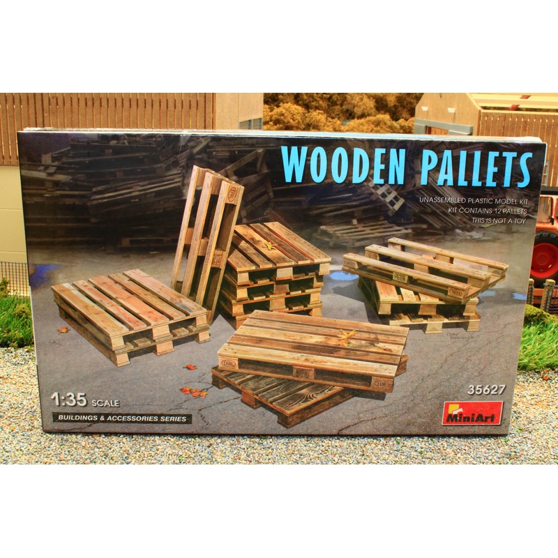 MIA35627 MiniArt 1:35 Scale Wooden Pallets Set