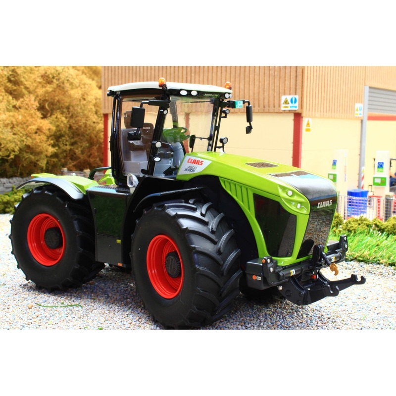 W7853 WIKING CLAAS XERION 4500 TRACTOR