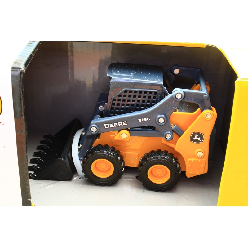 ERT46690 ERTL 1:32 Scale John Deere 318G Skid Steer