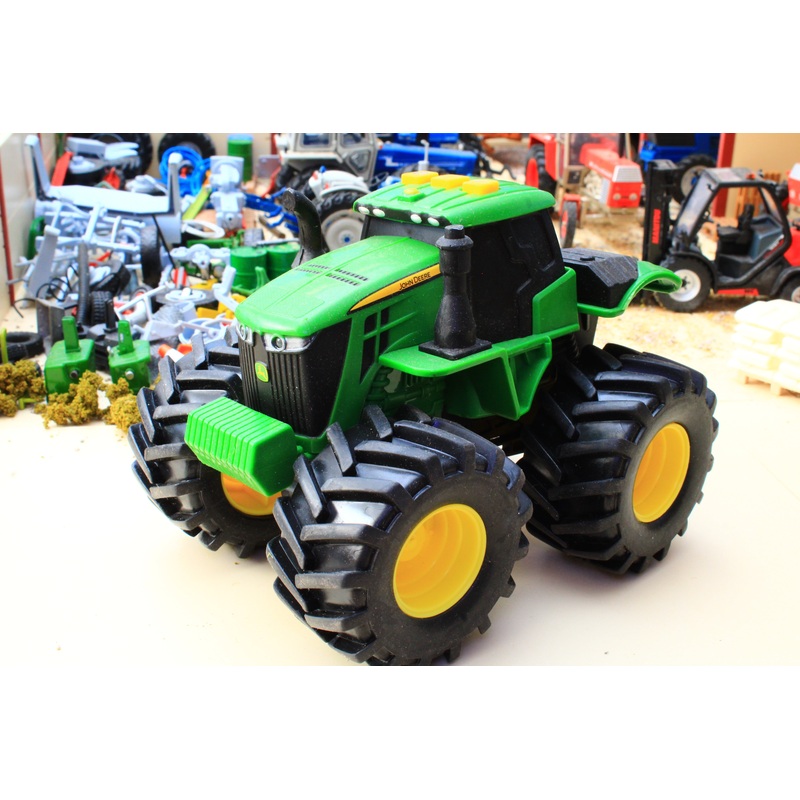 Faulty Britains John Deere Monster Treads Tractor No sound No 3