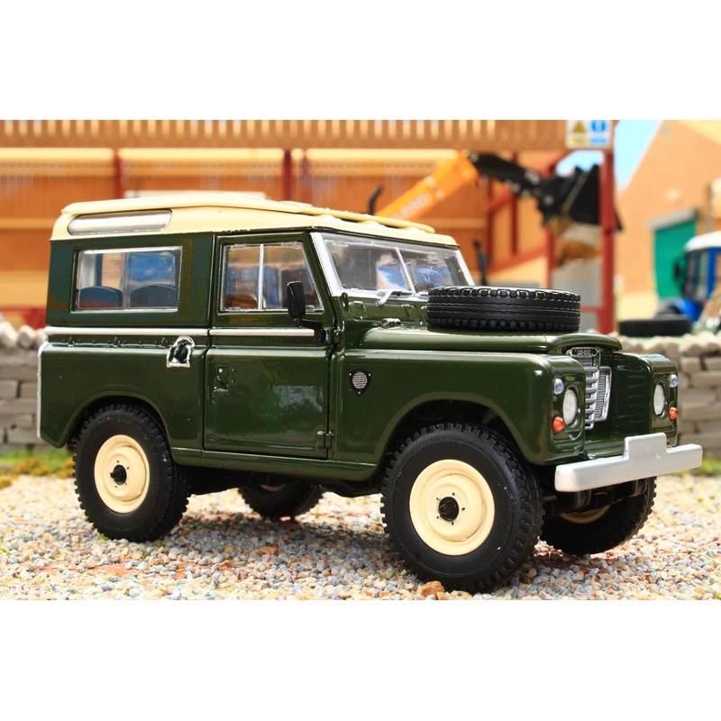 MM2421-03 MARGE MODELS 1:32 Scale Land Rover Series III 88 Safari roof in Deep Bronze Green