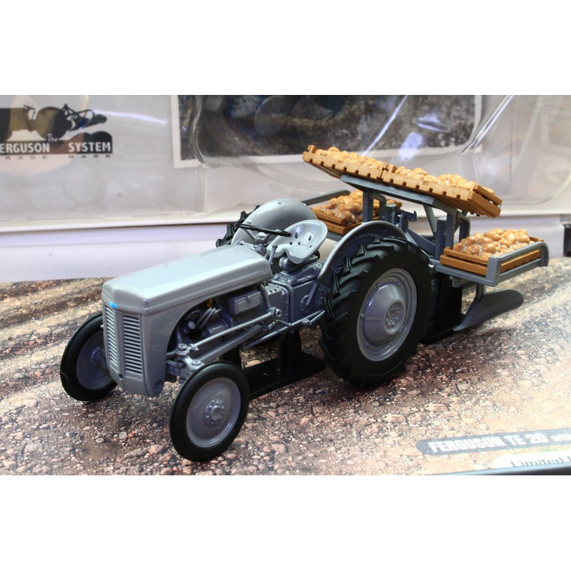 MS-UH7127 Universal Hobbies Ferguson TE 20 Tractor with Ferguson Potato Planter