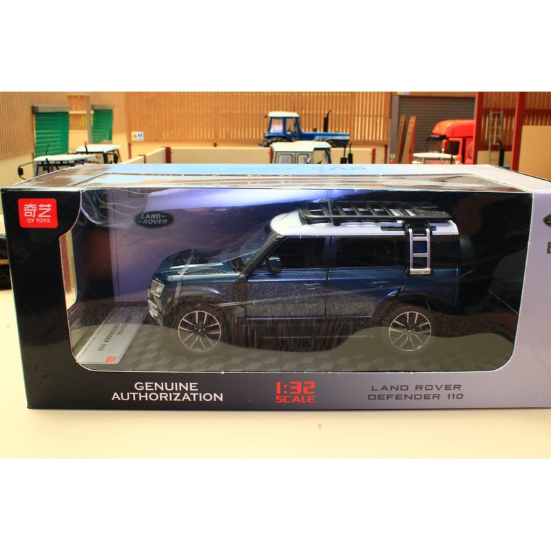 Q3002A-BL QY 132 Scale New Land Rover Defender 110 in Blue with lights and sound small light detached in box