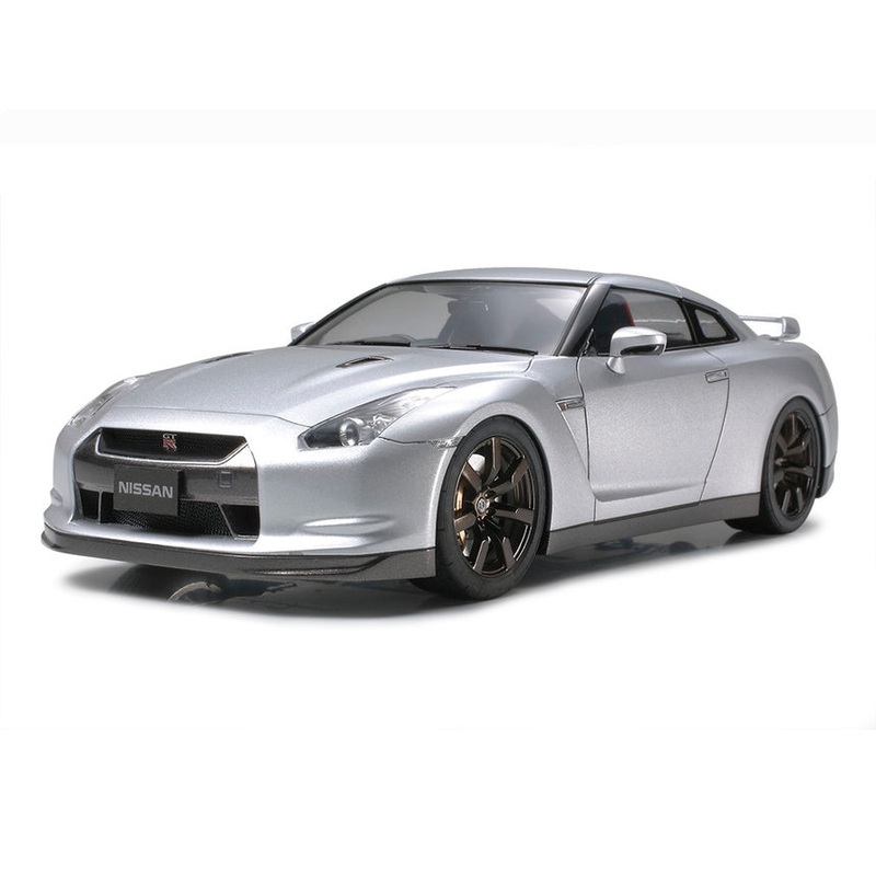 Tamiya 24300 1/24 Nissan GTR