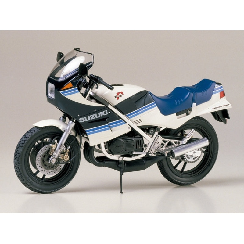 Tamiya 14024 1/12  Suzuki RG 250