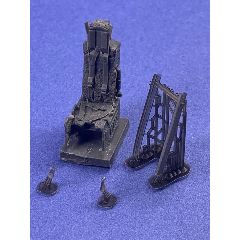 PHASE HANGAR 48102 1/48 ACES II Ejection Seat with Belts & Lambs Wool Seat Cushions