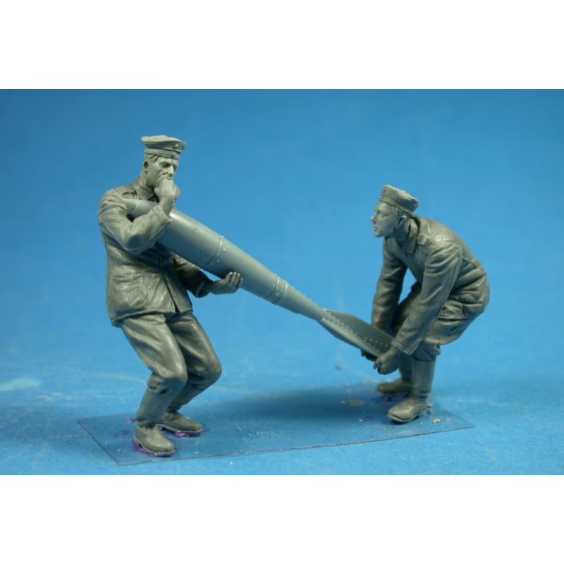 Copper State Models F32020 1/32 German Bomber Ground Personnel 2