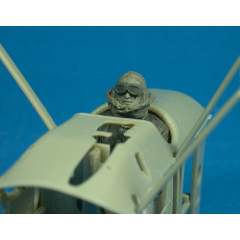 Copper State Models F32038 1/32 Seated RFC Pilot in Sidcot Suit