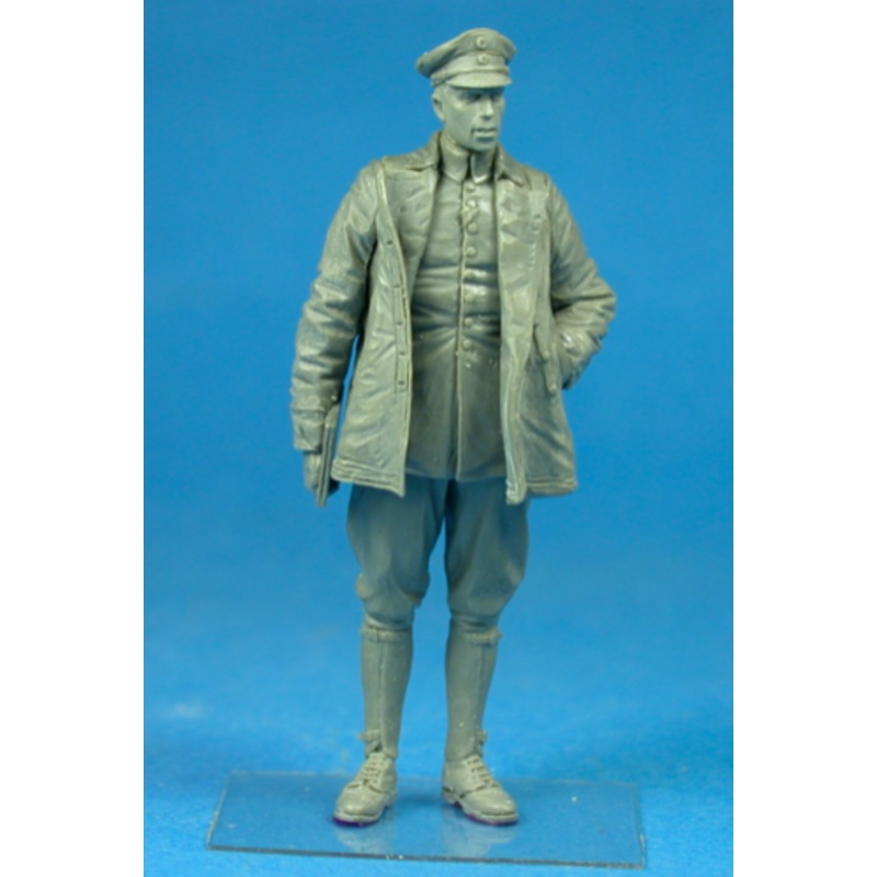 Copper State Models F32040 1/32 Standing German Airman