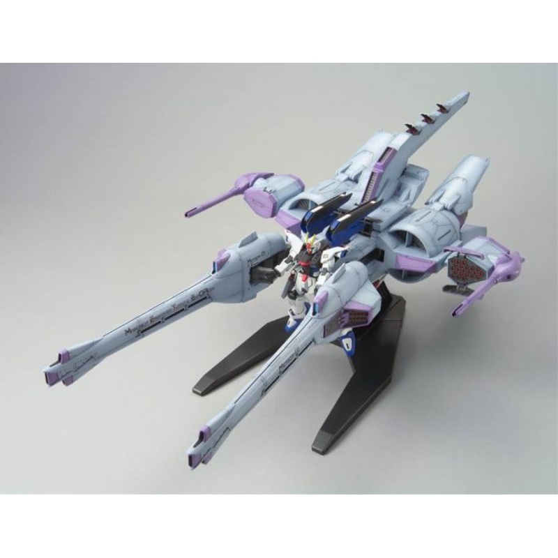Bandai 1125301 HG #16 1/144 Gundam Seed Meteor Unit + Freedom Gundam Gundam SEED
