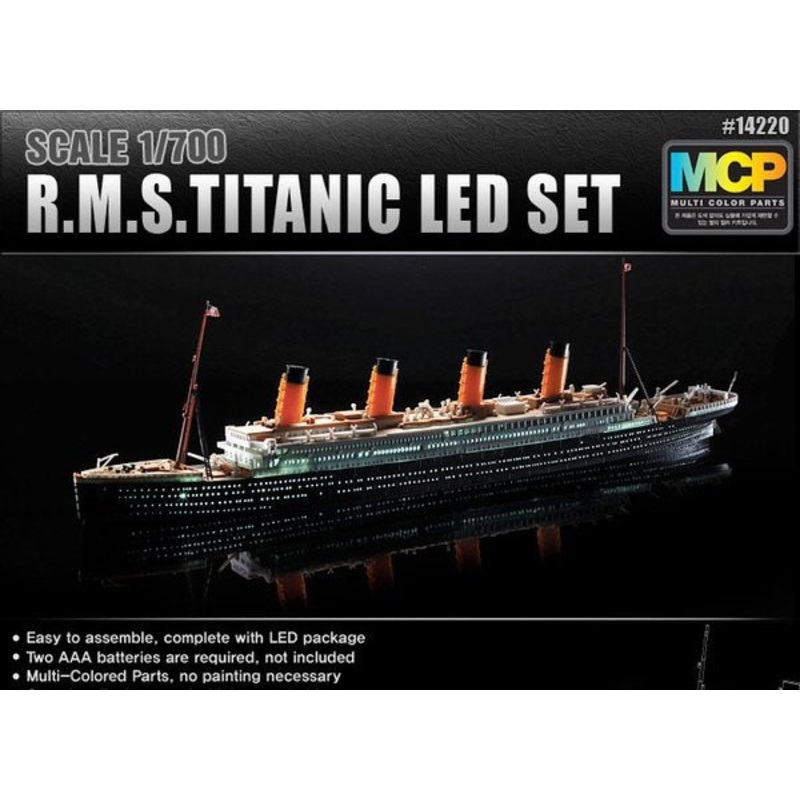 Academy 14220 1/700 RMS Titanic with LED Lighting Set