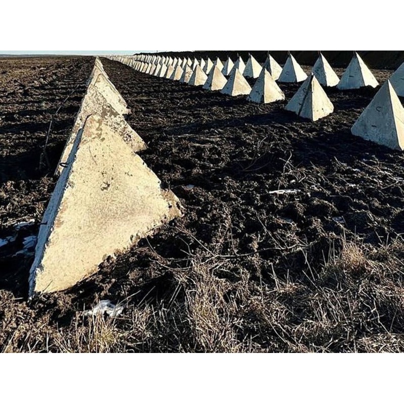 ICM 35746 1/35 'Dragon's teeth', nti-tank Obstacles (100% new molds)